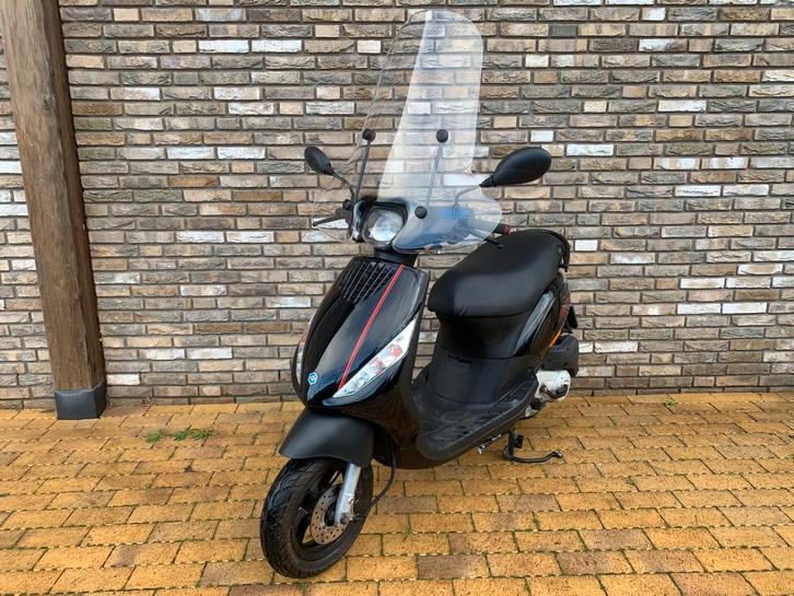 piaggio zip snor., Fietsen en Brommers, Snorfietsen en Snorscooters, Gebruikt, Piaggio, Benzine, Ophalen