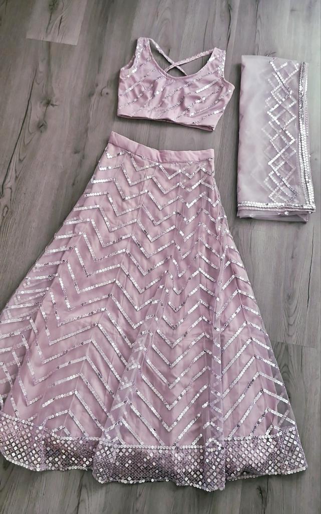 Indian Bollywood party lehenga, Kleding | Dames, Gelegenheidskleding, Zo goed als nieuw, Overige typen, Maat 36 (S), Paars, Verzenden