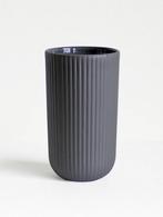 2 hoge koffiemokken voor 8,50, donkergrijs van Archive Studi, Ophalen of Verzenden, Zo goed als nieuw, Overige stijlen, Kop(pen) en/of Schotel(s)