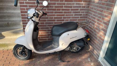 Scooter btc milano, Fietsen en Brommers, Scooters | Overige merken, Gebruikt, Maximaal 25 km/u, Benzine, Ophalen