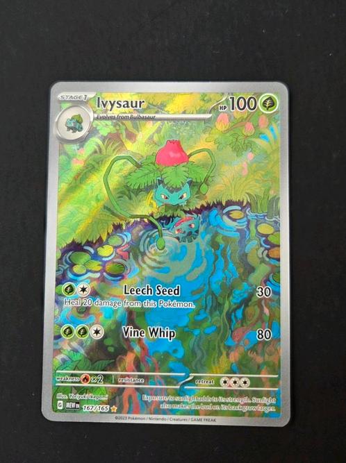 Ivysaur 167/165 Pokemon 151, Hobby en Vrije tijd, Verzamelkaartspellen | Pokémon, Zo goed als nieuw, Booster, Foil, Ophalen of Verzenden