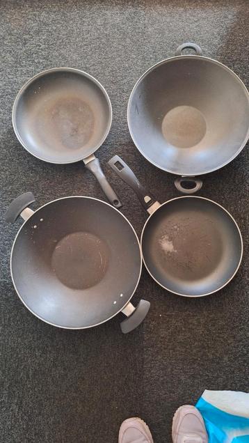 Pannenset - Gebruikt beschikbaar voor biedingen