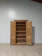 Landelijke klassieke kast, tweedeurskast,linnenkast, legkast, Ophalen of Verzenden