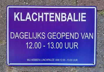 metalen textbordje KLACHTENBALIE beschikbaar voor biedingen