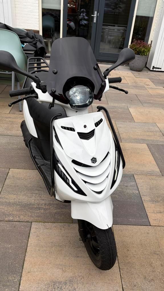 Piaggio Zip SP 4Takt 50cc - Geel kenteken, Fietsen en Brommers, Scooters | Piaggio, Gebruikt, Zip, Maximaal 45 km/u, Benzine, Ophalen