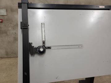 Tekentafel  Exact A0 beschikbaar voor biedingen