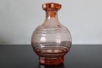 Franse karaf van roze persglas, Antiek en Kunst, Antiek | Glas en Kristal, Ophalen of Verzenden