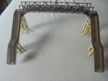 Faller twee sporig voetgangersbrug, nr 120178 ho beschikbaar voor biedingen