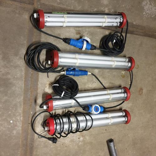 4x hufterproof werkverlichting noodverlichting tl armatuur, Doe-het-zelf en Verbouw, Bouwverlichting, Gebruikt