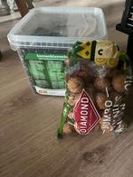 Zonnebloempitjes en hele walnoten, Ophalen of Verzenden