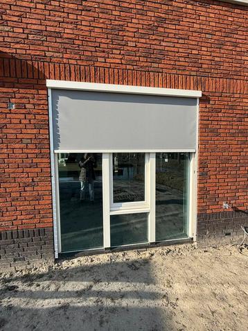 Houten kozijn, HR+++, triple glas inclusief zonwering beschikbaar voor biedingen