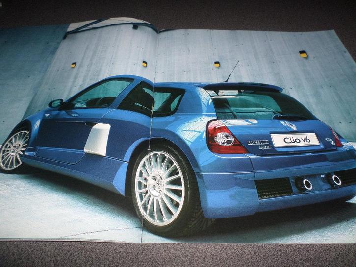 Renault Clio V6 2003 Brochure, Boeken, Auto's | Folders en Tijdschriften, Gelezen, Renault, Ophalen of Verzenden