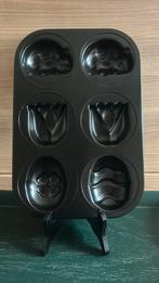 Bakvorm, metaal, met 3 verschillende paas figuren, Ophalen of Verzenden, Zo goed als nieuw