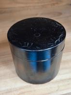 Prachtige dekseldoos met onderzetters roodbruin