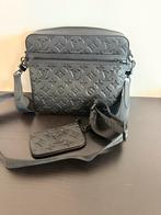 Louis vuitton trio tas, Ophalen of Verzenden, Zo goed als nieuw, Zwart, Overige merken