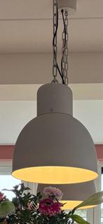 Industriële witte hanglampen van VTWonen, Ophalen of Verzenden, Zo goed als nieuw, Industriel, Metaal