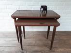 Vintage retro mimiset 2 bijzettafeltjes jaren 60-70., Ophalen, Huis en Inrichting