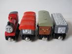 Fraaie Thomas trein 3 wagons past op houten brio trein rails, Ophalen of Verzenden