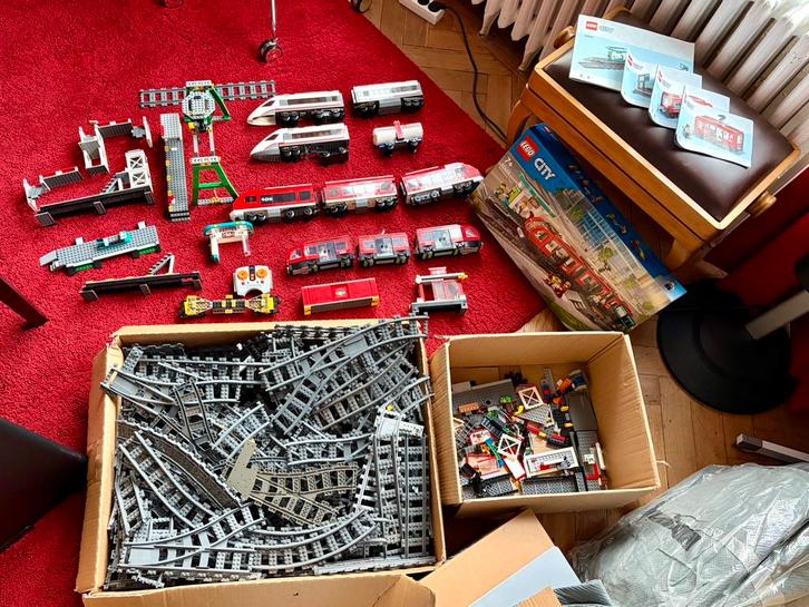 Lego treinen grote set met veel rails en extra’s, Kinderen en Baby's, Speelgoed | Duplo en Lego, Zo goed als nieuw, Lego, Ophalen of Verzenden
