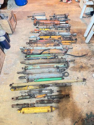 Diverse cylinders beschikbaar voor biedingen