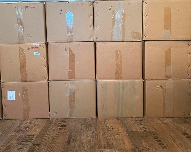 Restpartij dames merkleding 350 stuks, Kleding | Dames, Overige Dameskleding, Nieuw, Ophalen of Verzenden