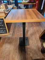Houten statafels met metalen voet. Prijs 70 euro per stuk., Ophalen, Zo goed als nieuw
