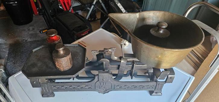 Antieke Gietijzeren Weegschaal met Gewichten, Antiek en Kunst, Antiek | Gereedschap en Instrumenten, Ophalen of Verzenden