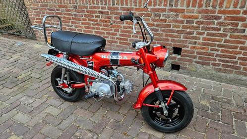 Honda Dax ST50 - gerestaureerd, Fietsen en Brommers, Brommers | Honda, Zo goed als nieuw, Overige modellen, Maximaal 45 km/u, Ophalen