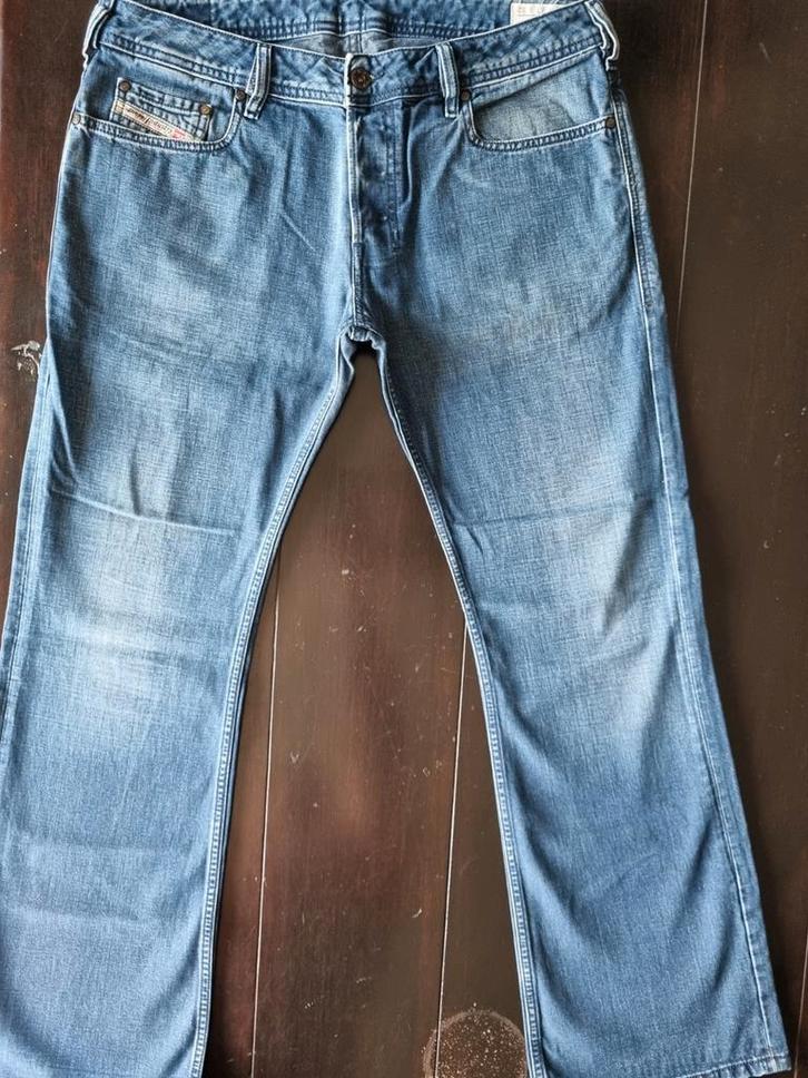 ZGAN CLASSIC DIESEL ZATHAN REGULAR BOOTCUT JEANS SIZE 33/30!, Kleding | Heren, Spijkerbroeken en Jeans, Zo goed als nieuw, W33 - W34 (confectie 48/50)