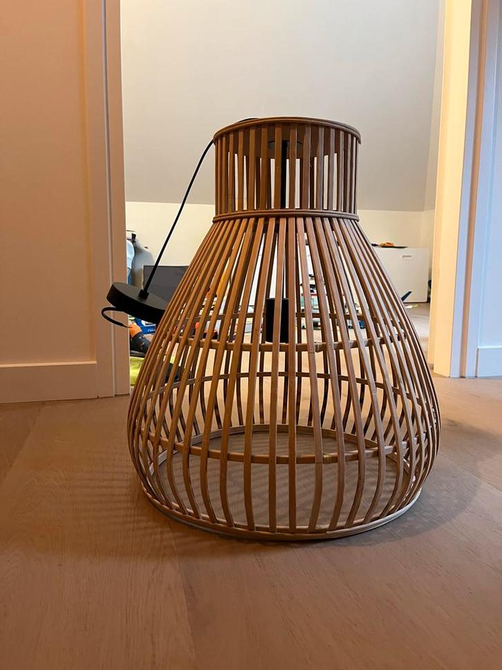 Rotan Hanglamp, Huis en Inrichting, Lampen | Hanglampen, Zo goed als nieuw, 50 tot 75 cm, Hout, Ophalen of Verzenden