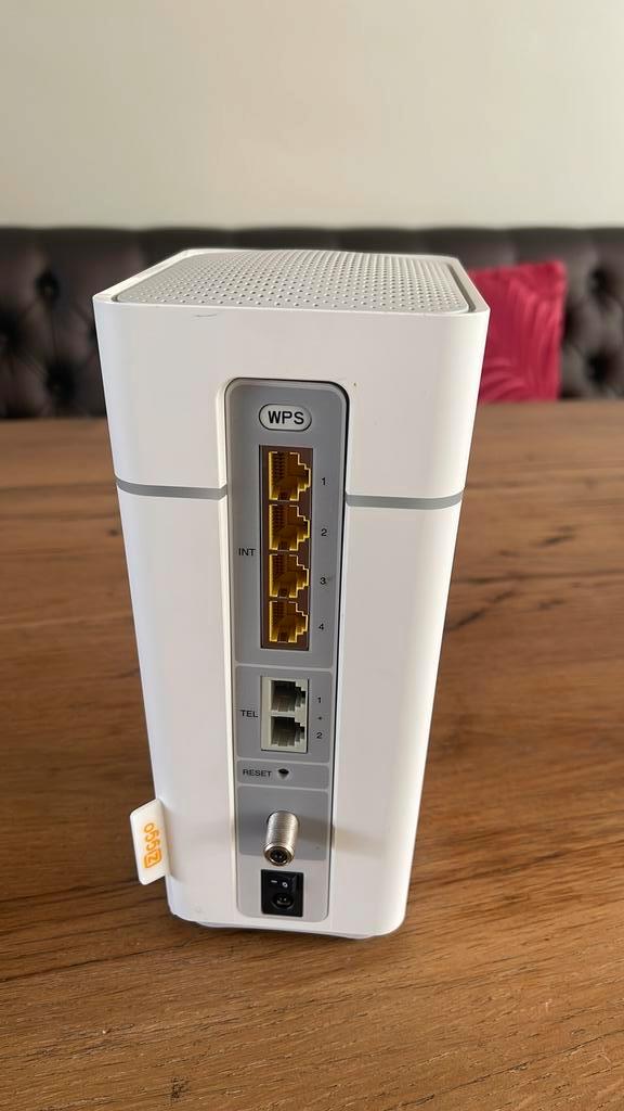 Ziggo modem Connect Box, Computers en Software, Routers en Modems, Gebruikt, Ophalen of Verzenden