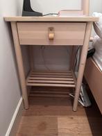 BJÖRKSNÄS nachtkastje / bedside table in great condition, Ophalen, Zo goed als nieuw, Minder dan 45 cm