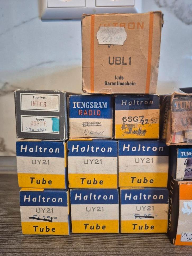 Partij oude radio buizen NOS Haltron Mullard RCA, Audio, Tv en Foto, Buizenversterkers, Buis of Buizen, Ophalen of Verzenden