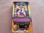 Neon Reign - Deluxe Kickstarter Edition - ongespeeld, Een of twee spelers, Ophalen of Verzenden, Nieuw, Chip Theory Games