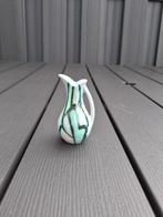 Zeldzaam mooi Gouda plateel Flora Artistique mini oorvaasje, Antiek en Kunst, Ophalen of Verzenden