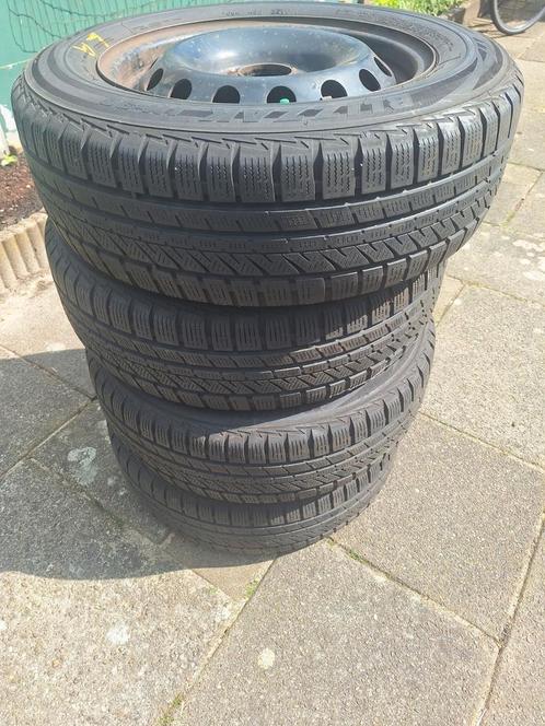 Winterbanden, Auto diversen, Autosport-onderdelen, Zo goed als nieuw, Ophalen
