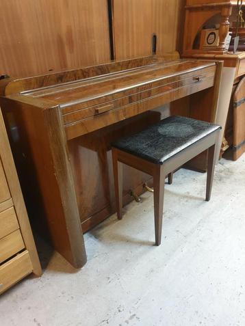 Eavestaff Pianette minipiano nummer 558110 by Hees & Co NV beschikbaar voor biedingen