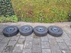 Winterbanden 205/60R16 op velg - o.a Renault Megane st, Auto-onderdelen, Banden en Velgen, Ophalen of Verzenden