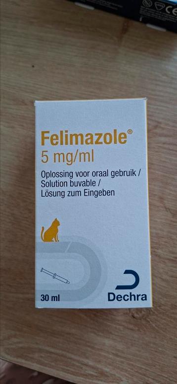 Felimazole vloeibaar, flesje halfvol.  beschikbaar voor biedingen
