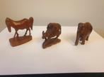 3 vintage houtsnijwerken. Paard, olifant & buffel met ruiter, Antiek en Kunst, Kunst | Beelden en Houtsnijwerken, Ophalen of Verzenden