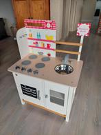Speelgoedkeuken + toebehoren en schortje, Ophalen, Gebruikt, Hout, Speelkeuken