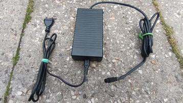 Super 73 originele oplader 48v 54.6 v 2a MDA super73  beschikbaar voor biedingen