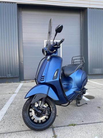 Vespa sprint 2017 full option 45km/h cameleon blauw beschikbaar voor biedingen
