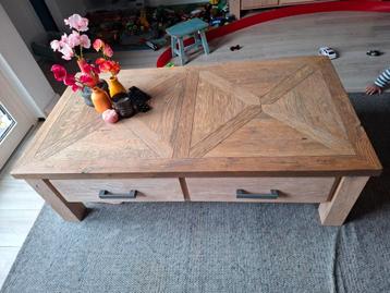 Eiken salontafel  beschikbaar voor biedingen