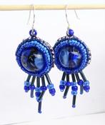 Blauwe bead embroidery oorbellen met glas cabochons, Sieraden, Tassen en Uiterlijk, Oorbellen, Nieuw, Glas, Blauw, Met edelsteen