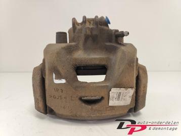 Remklauw (Tang) links-voor van een Peugeot 3008 beschikbaar voor biedingen