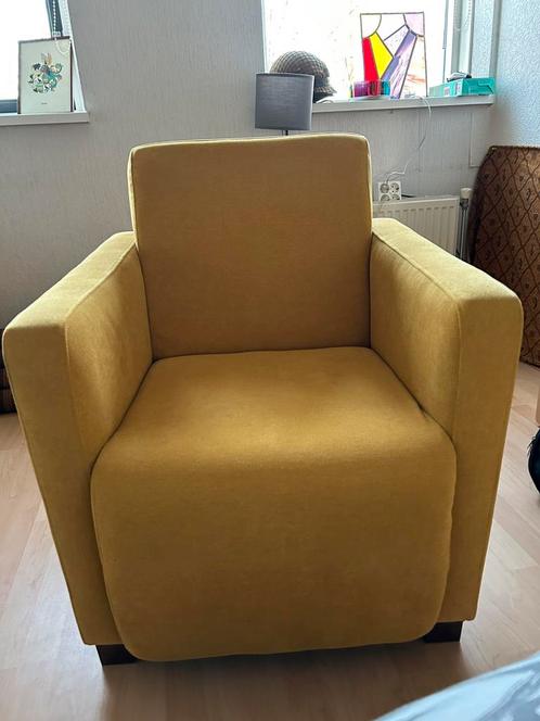 mooie moderne (oker) gele fauteuil, Huis en Inrichting, Fauteuils, Zo goed als nieuw, Stof, 50 tot 75 cm, Minder dan 75 cm, Ophalen