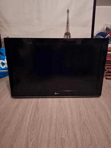 LG 32LK336C 32 inch LCD TV met ophangbeugel beschikbaar voor biedingen