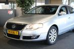 Volkswagen Passat 1.8 TFSI DSG Navi Trek Cruise Xenon Pdc Cl, Stof, 4 cilinders, Origineel Nederlands, Bedrijf