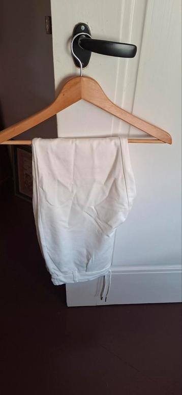 ONLY jogger maat XL/32 beschikbaar voor biedingen